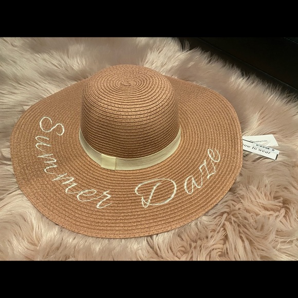 Brand new BCBG BASKETWEAVE WIDE-BRIM HAT - Picture 1 of 4